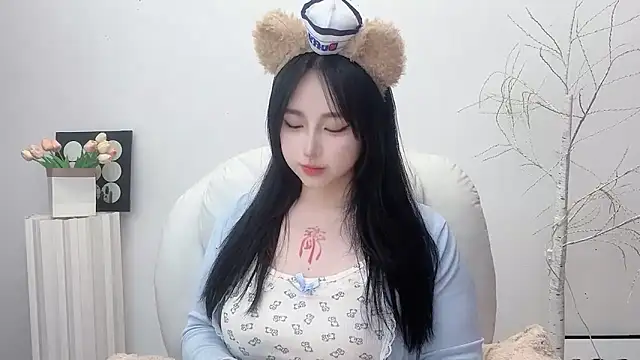 Love-hanzaizai718 online show from 26, 11, 2025