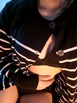 Cherry Le02 online show from 4, 11, 2025