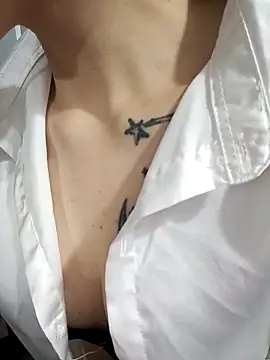 Cherry Le02 online show from 18, 4, 2026