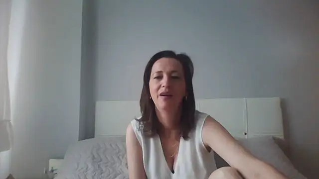 Snapshot of ArianaStarr chatting on 5, 6, 2026 ArianaStarr online show from 5, 6, 2026