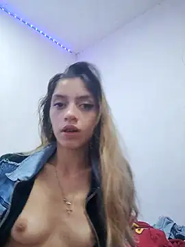 Snapshot of Diamond_sweet_1 chatting on 28, 11, 2025 Diamond sweet 1 online show from 28, 11, 2025