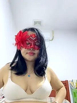Snapshot of Lona_Thien chatting on 26, 10, 2025 Lona Thien online show from 26, 10, 2025