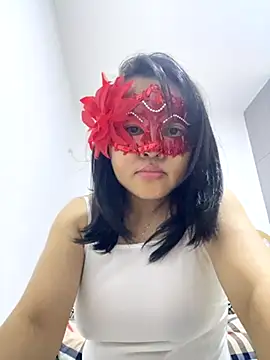 Snapshot of Lona_Thien chatting on 26, 10, 2025 Lona Thien online show from 26, 10, 2025
