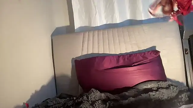 alyx  online show from 15, 4, 2026