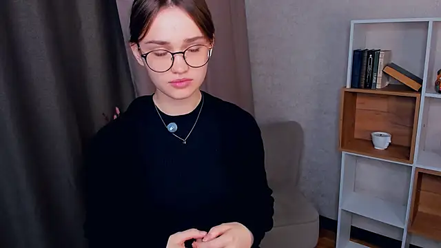 Snapshot of CherlynVannah chatting on 26, 10, 2025 CherlynVannah online show from 26, 10, 2025
