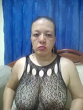 Snapshot of Missy_Guzman chatting on 8, 11, 2025 Missy Guzman online show from 8, 11, 2025