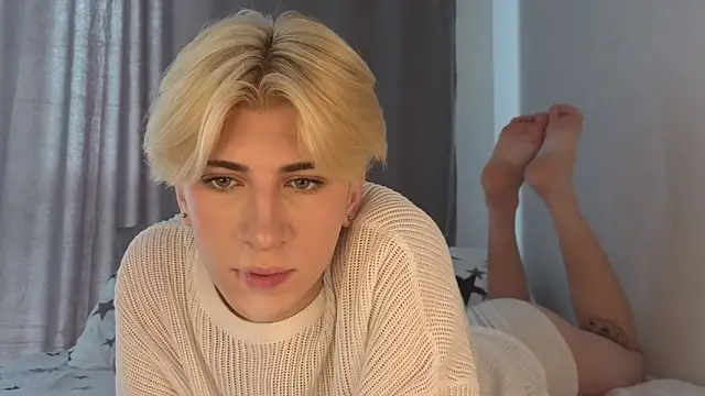 Snapshot of Oliver_star_boy_ chatting on 17, 5, 2026 Oliver star boy online show from 17, 5, 2026
