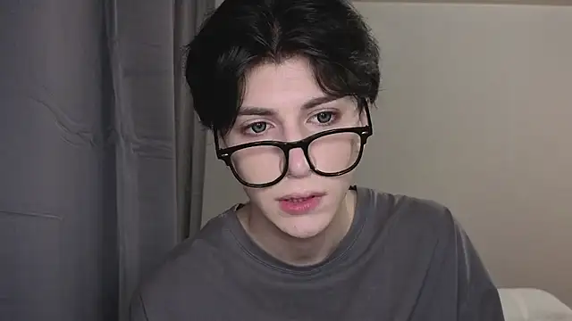 Oliver star boy  online show from 28, 10, 2025