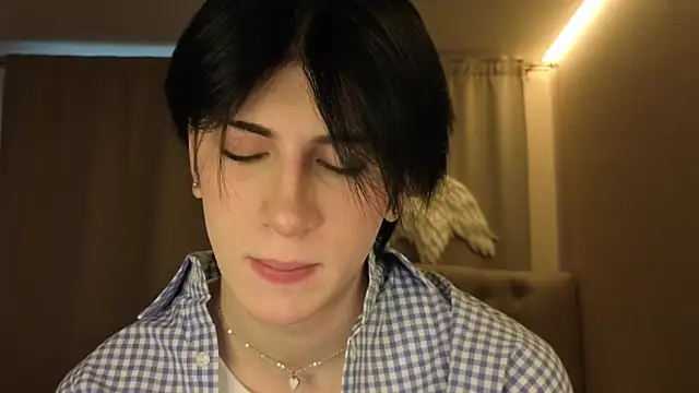 Oliver star boy  online show from 7, 4, 2026