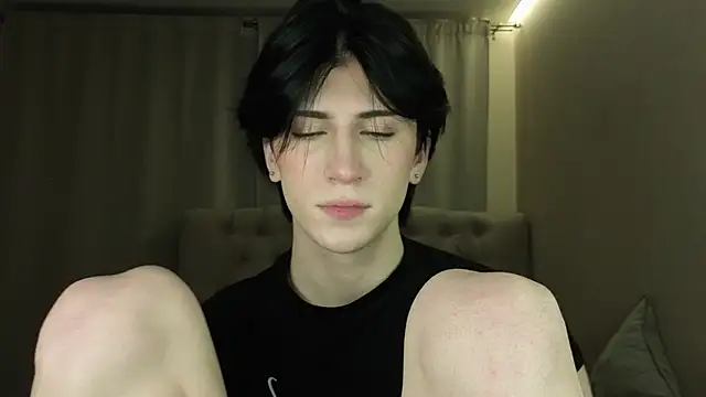 Oliver star boy  online show from 16, 4, 2026