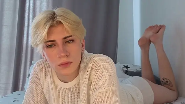 Snapshot of Oliver_star_boy_ chatting on 16, 5, 2026 Oliver star boy online show from 16, 5, 2026