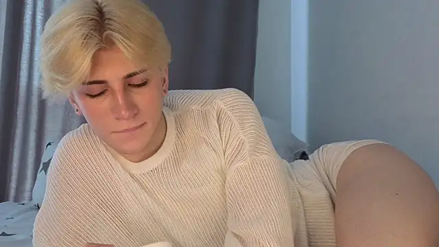 Snapshot of Oliver_star_boy_ chatting on 16, 5, 2026 Oliver star boy online show from 16, 5, 2026