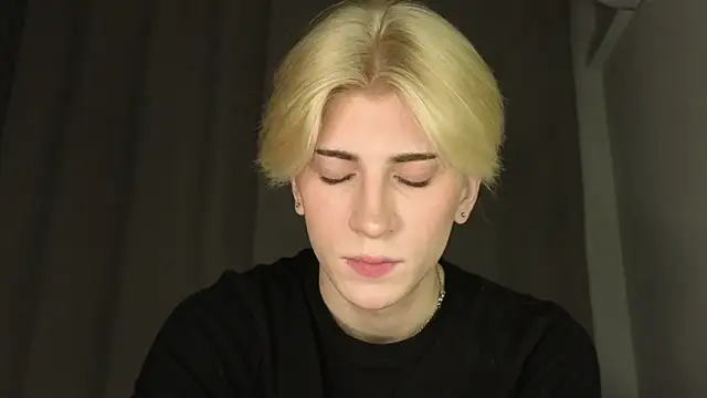 Snapshot of Oliver_star_boy_ chatting on 11, 5, 2026 Oliver star boy online show from 11, 5, 2026