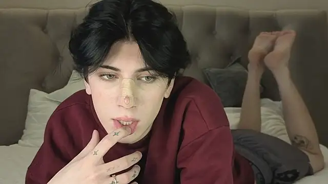 Oliver star boy  online show from 24, 2, 2026