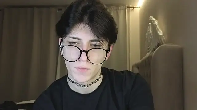 Oliver star boy  online show from 14, 1, 2026