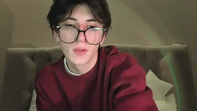 Oliver star boy  online show from 13, 2, 2026