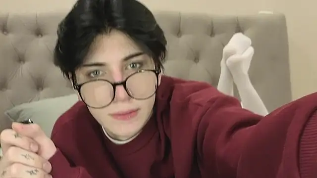 Oliver star boy  online show from 14, 2, 2026