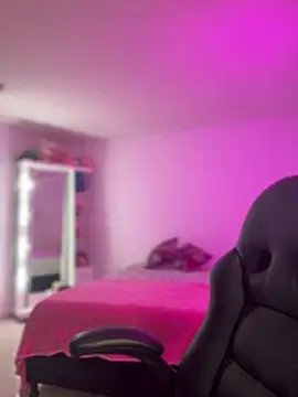 amber white15 online show from 11, 1, 2026