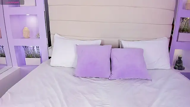 AmyColman  online show from 15, 1, 2026