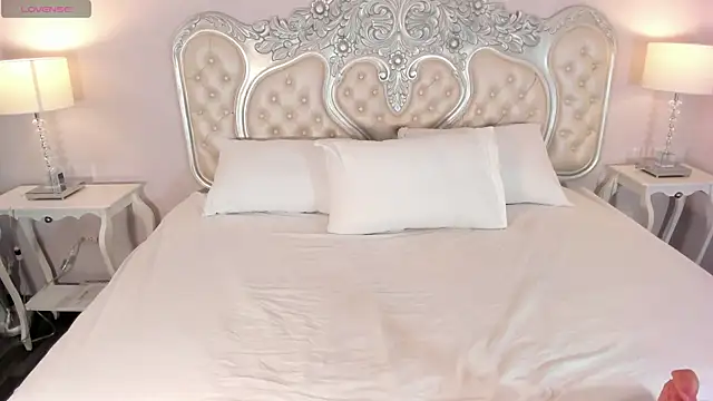 AmyColman  online show from 13, 2, 2026