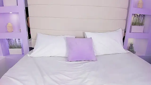 AmyColman  online show from 2, 2, 2026