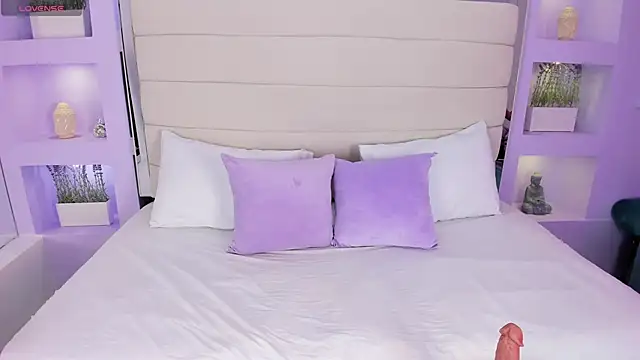 AmyColman  online show from 19, 1, 2026