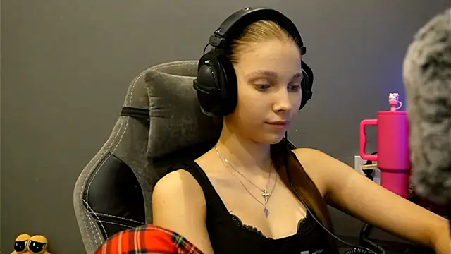 Softixq online show from 17, 12, 2025