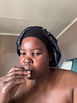 Snapshot of SweetCandy84 chatting on 1, 11, 2025 SweetCandy84 online show from 1, 11, 2025