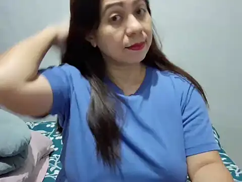 xxxHoneyBee29 online show from 29, 7, 2026