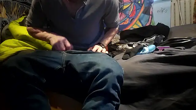 YourAddicted2 online show from 11, 1, 2026