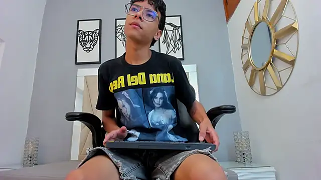 adams bobby online show from 8, 4, 2026