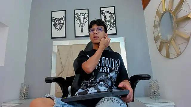 adams bobby online show from 7, 4, 2026