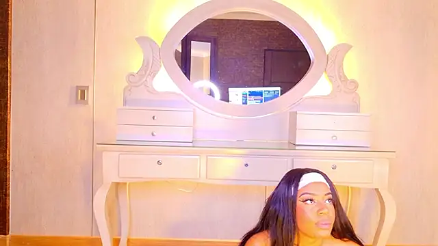 Snapshot of loana_vegas chatting on 19, 6, 2026 loana vegas online show from 19, 6, 2026