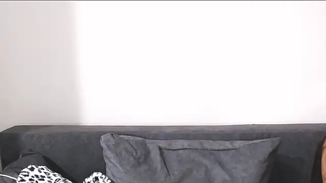 velvetveyraX online show from 5, 1, 2026