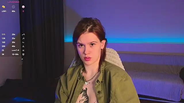 LoraPuffs online show from 23, 6, 2026