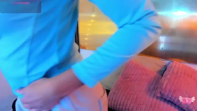 LunaaMorena online show from 15, 12, 2025