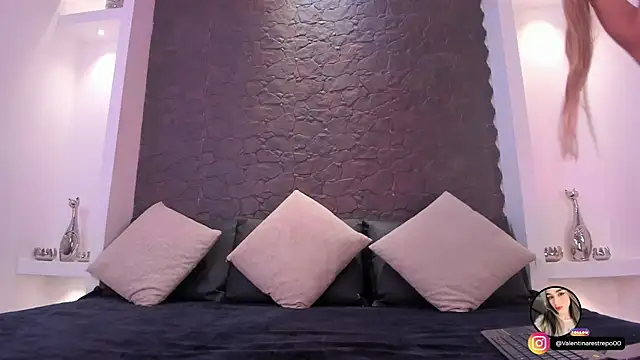 EmilyAllen 1 online show from 20, 11, 2025