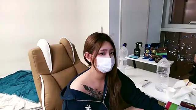 Milk Sola online show from 26, 10, 2025