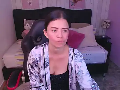  Rachel Jones  online show from 3, 2, 2026