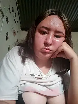 Snapshot of SaraCute_1 chatting on 29, 10, 2025 SaraCute 1 online show from 29, 10, 2025