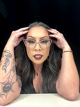 Snapshot of ThatGirlVia chatting on 26, 10, 2025 ThatGirlVia online show from 26, 10, 2025