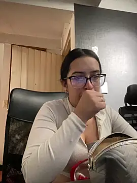 Kloe Novoa online show from 14, 2, 2026