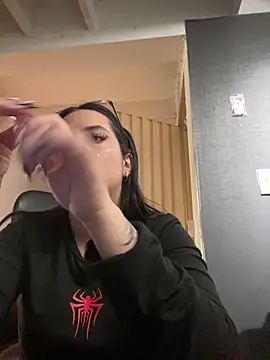 Kloe Novoa online show from 5, 2, 2026