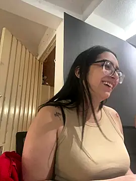 Kloe Novoa online show from 8, 11, 2025