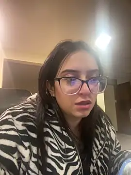 Kloe Novoa online show from 3, 3, 2026