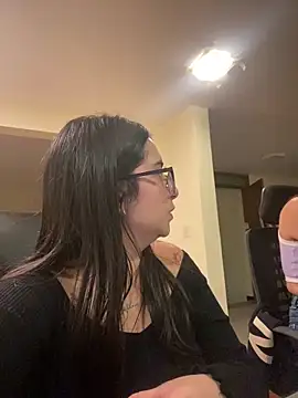 Kloe Novoa online show from 14, 4, 2026