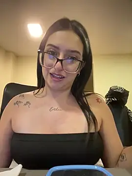 Kloe Novoa online show from 27, 2, 2026