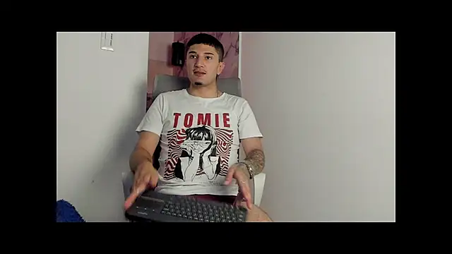 Snapshot of STEVEN_STAR chatting on 30, 10, 2025 STEVEN STAR online show from 30, 10, 2025