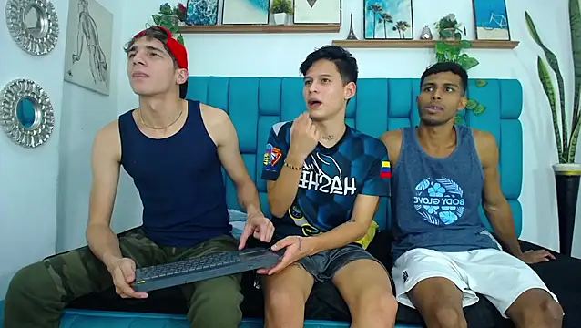 Hot Boys Latinos X online show from 4, 11, 2025