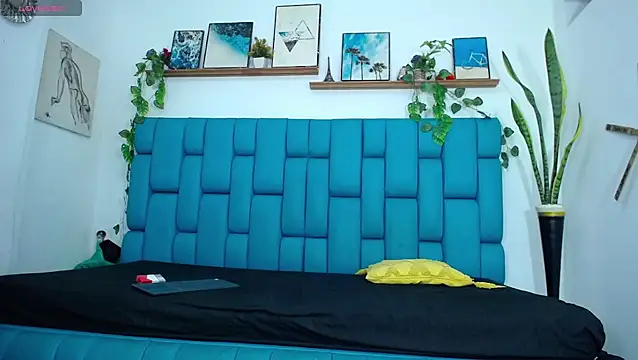 Hot Boys Latinos X online show from 15, 12, 2025